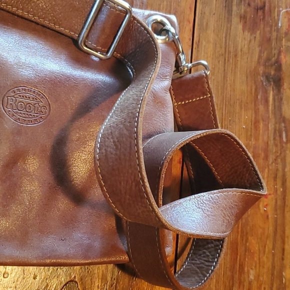 Roots crossbody bag - Picture 5 of 5